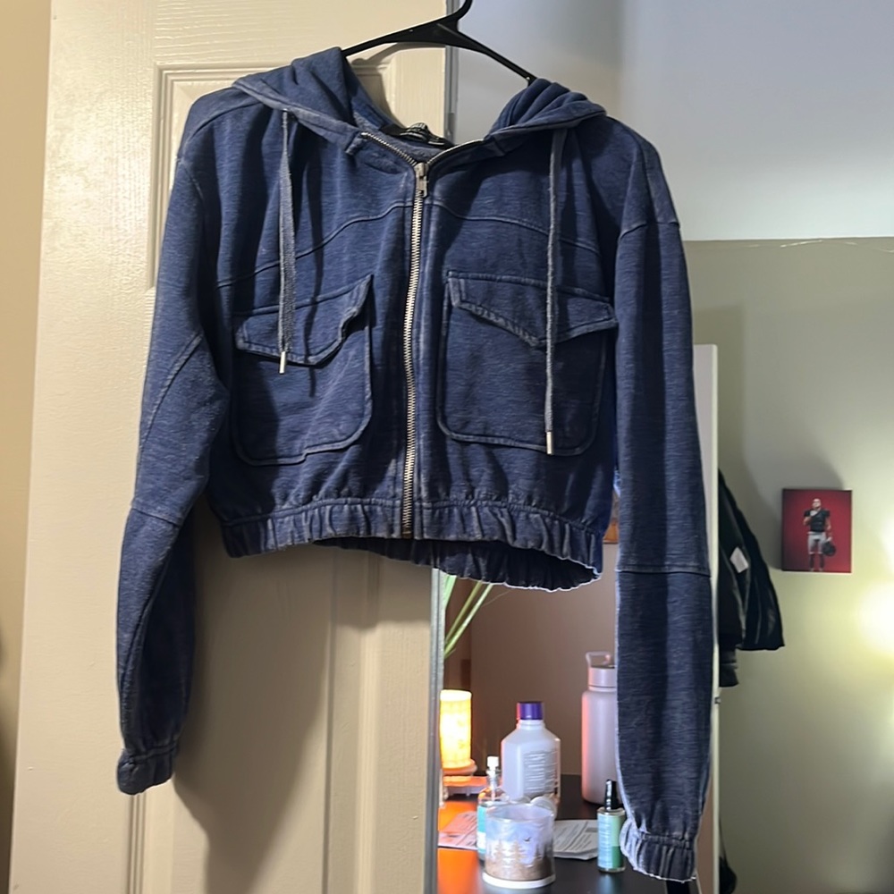 Cropped sweat shirt